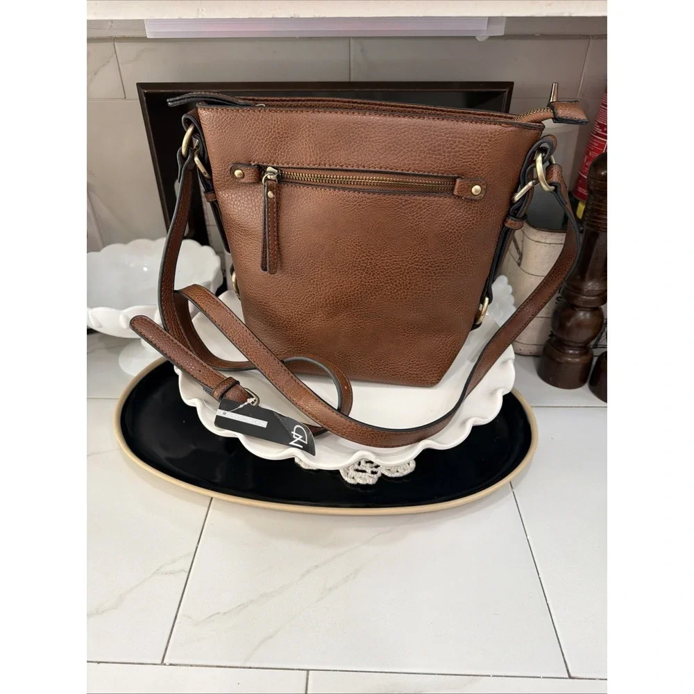 NWT ND Womens Leather Shoulder Bucket Bag Cognac Brown Bucket From Belk - Picture 1 of 13